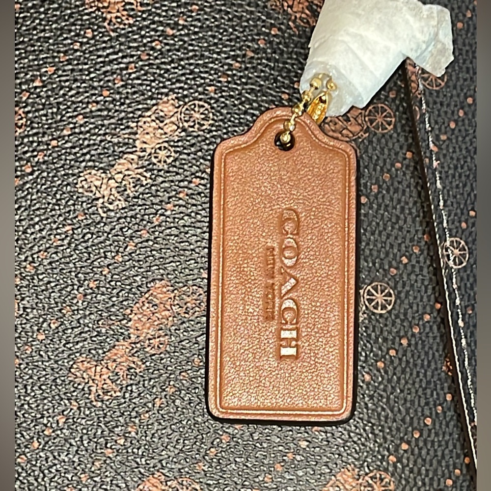 🤎Tote 27 With Horse And Carriage Dot Print - Picture 11 of 12
